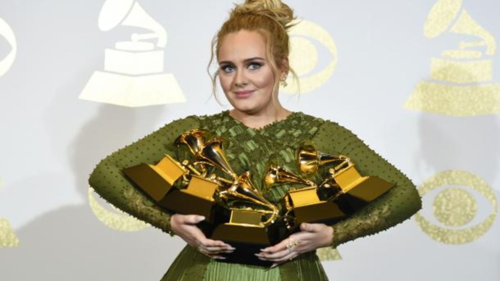 Penyanyi wanita terkaya, berapa harta kekayaan Adele ?