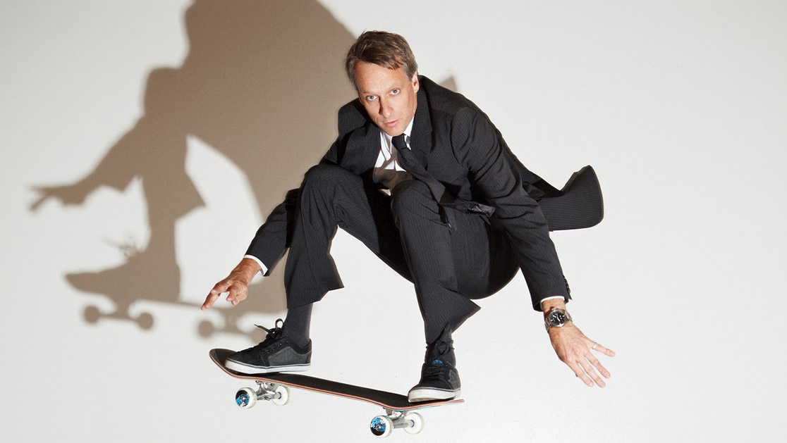 Tony Hawk: Legenda Skateboard Dengan Kekayaan Bersih $140 Juta